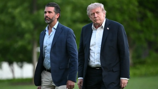 Trump, OUT din nunta lui Don Jr: „Stau la Washington, nu înțeleg de ce”