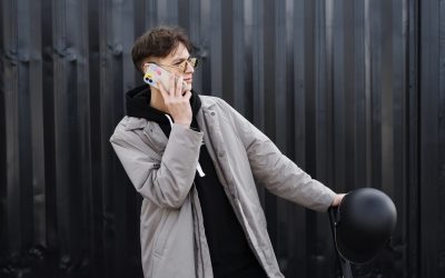 Cum recunoști o AI la telefon în 10 secunde – trucuri rapide