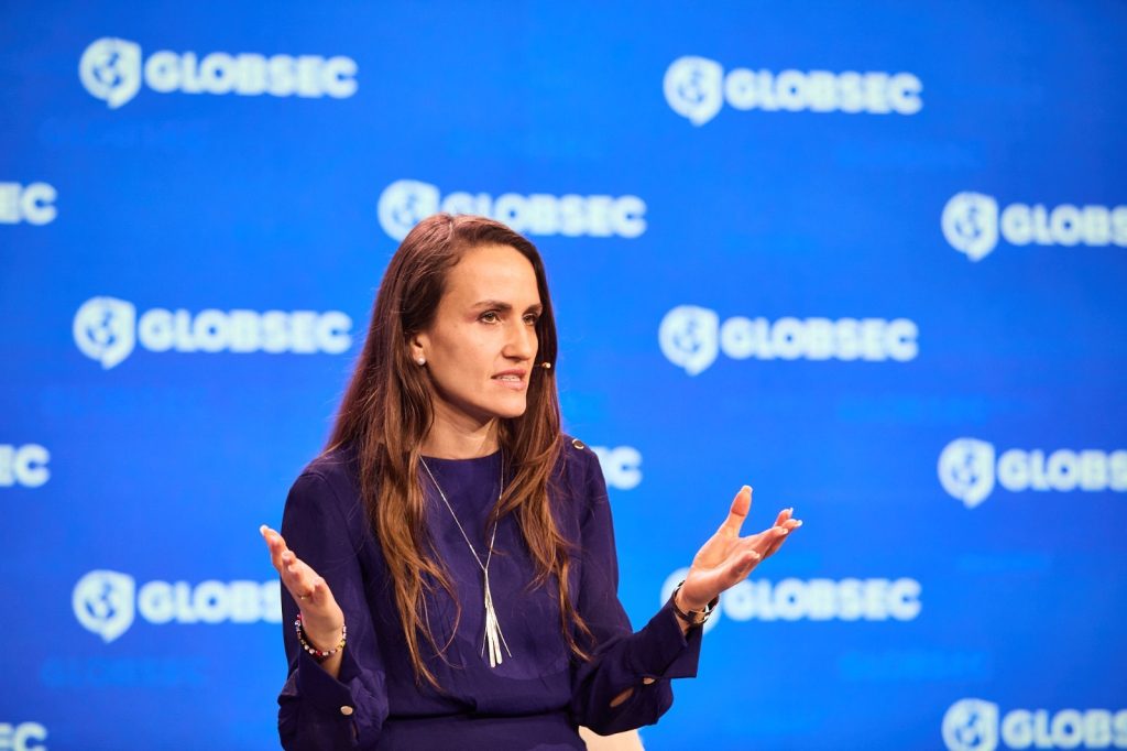 Oana Țoiu, la Praga: România, pion important în securitatea regională