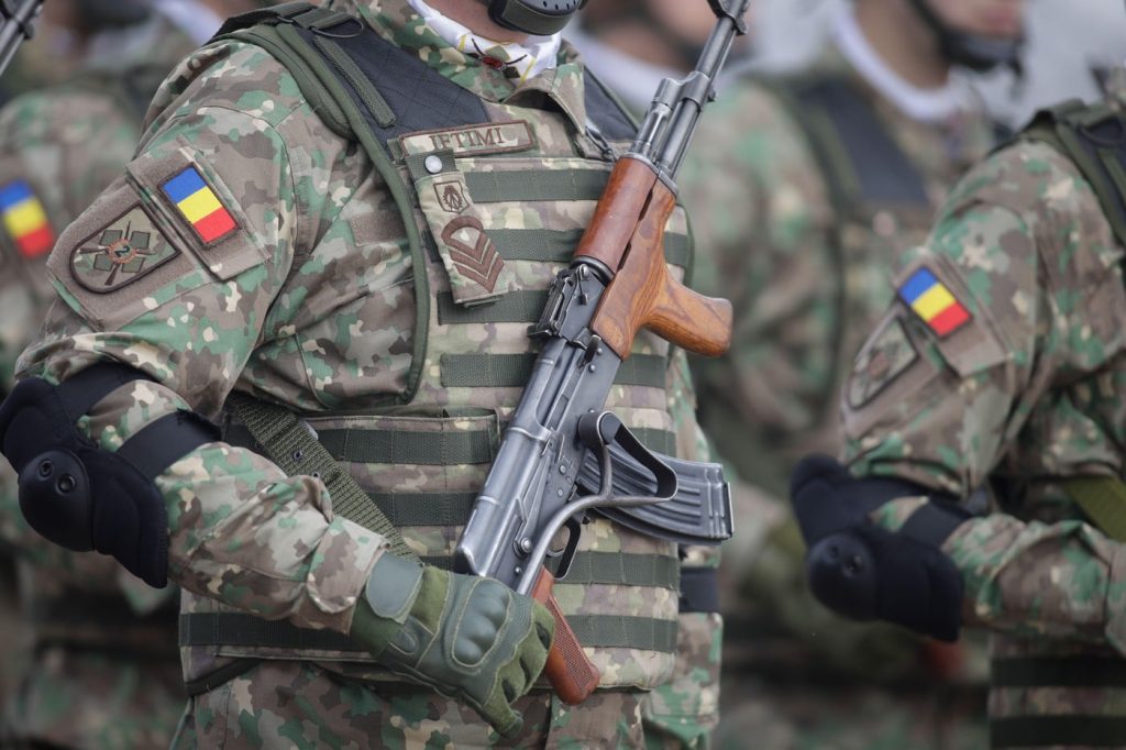 Unde e obligatoriu serviciul militar în Europa? Ce prevede legea în România