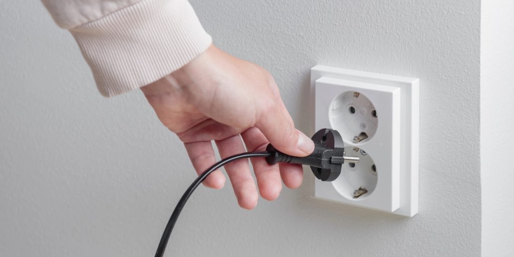 Românii primesc curent GRATUIT: PPC dă energie fără să plătești