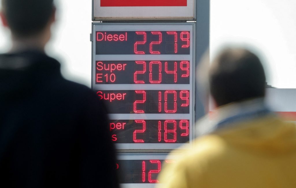 Germania dă lovitura: Cum a redus prețurile la carburanți