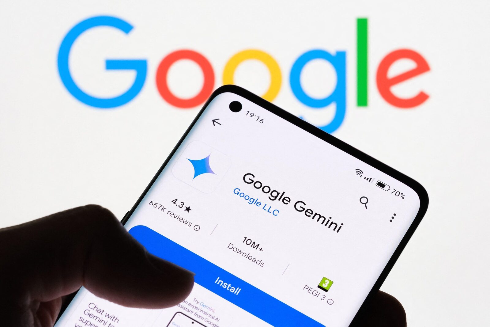 Google Gemini, modernizat: Voci noi și design proaspăt în cel mai recent update
