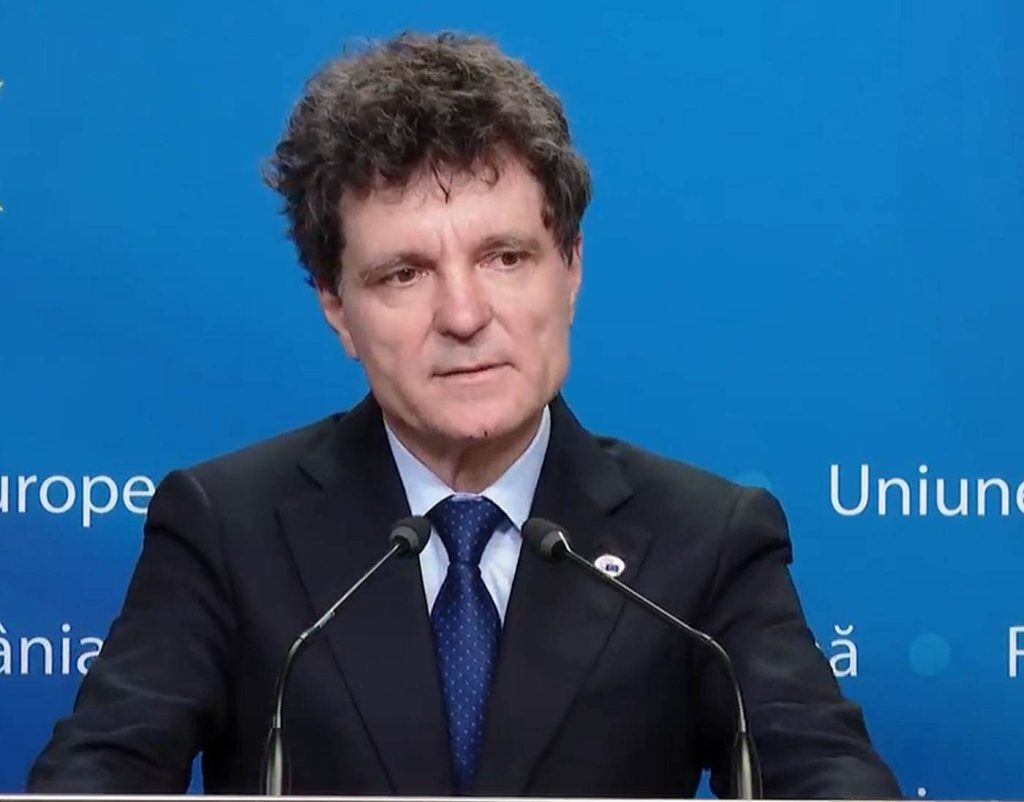 Nicuşor Dan cere premierului lista de miniştri în Parlament