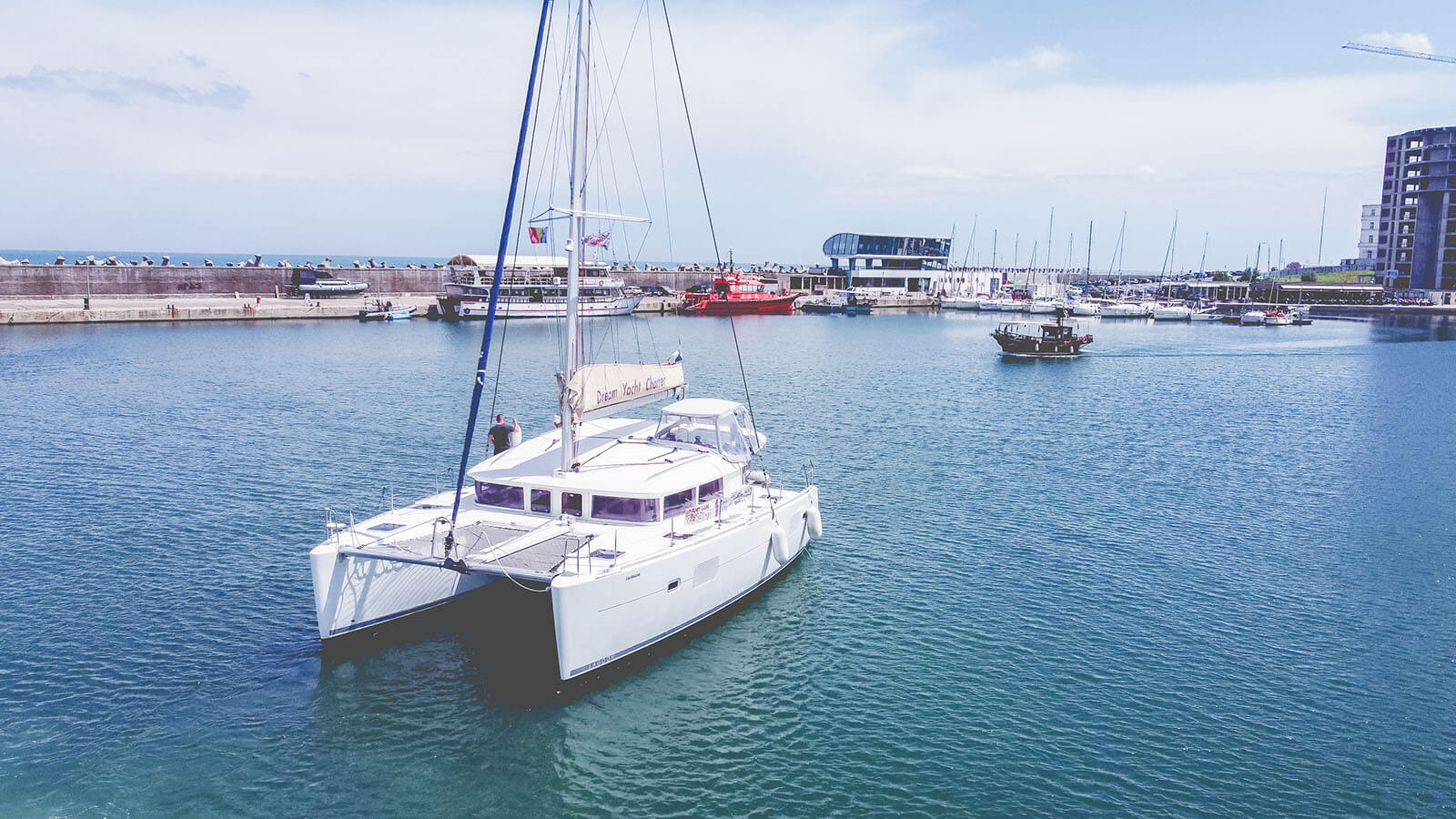 Eforie: Cât costă vara pe catamaran în 2026, copiii gratis