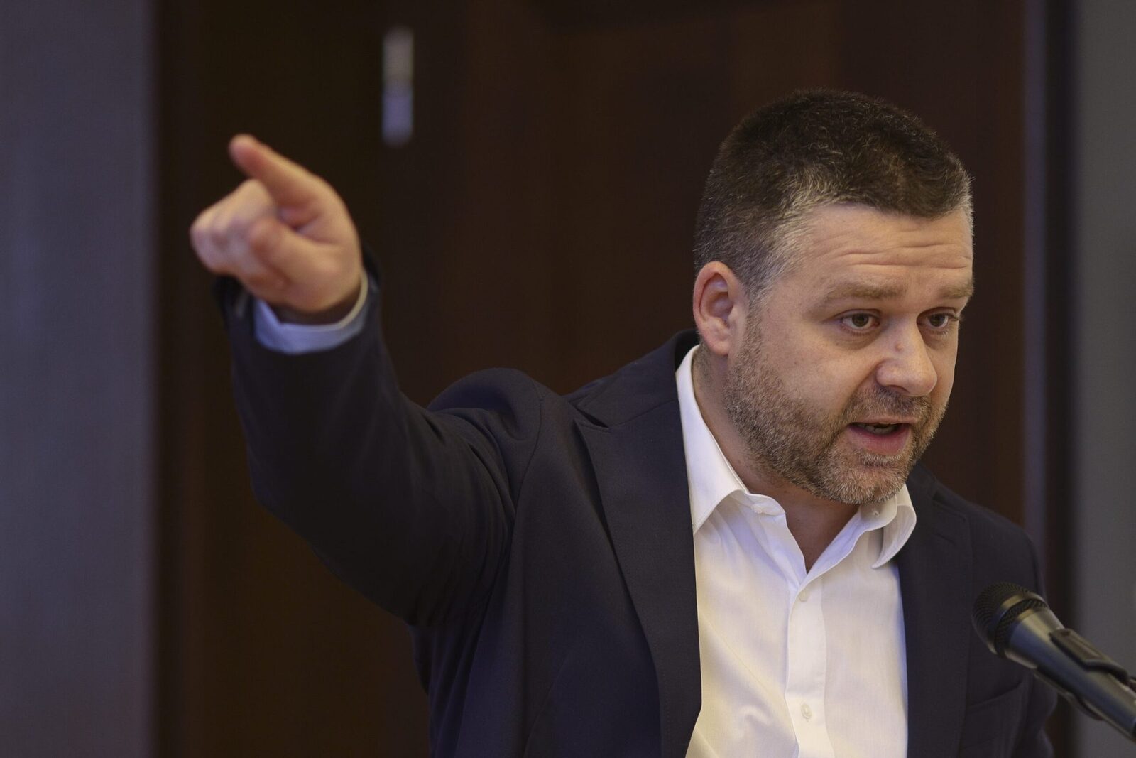 Ciucu către liberali: Nu vă lăsați prostiți, salvați PNL