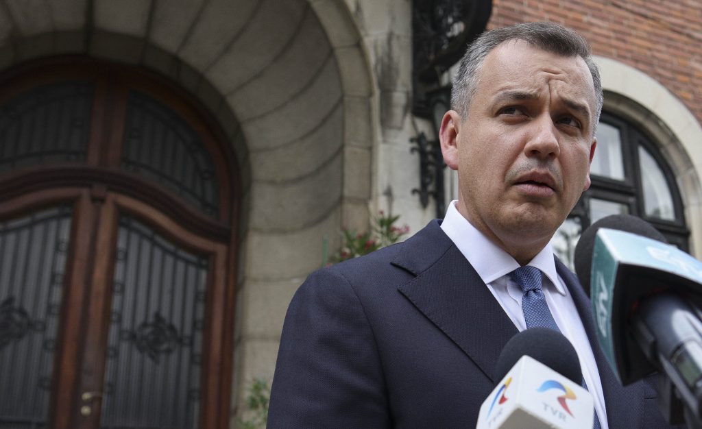 Tomac: Taxe la fel, pensii cresc cu 10%, mamele scutite