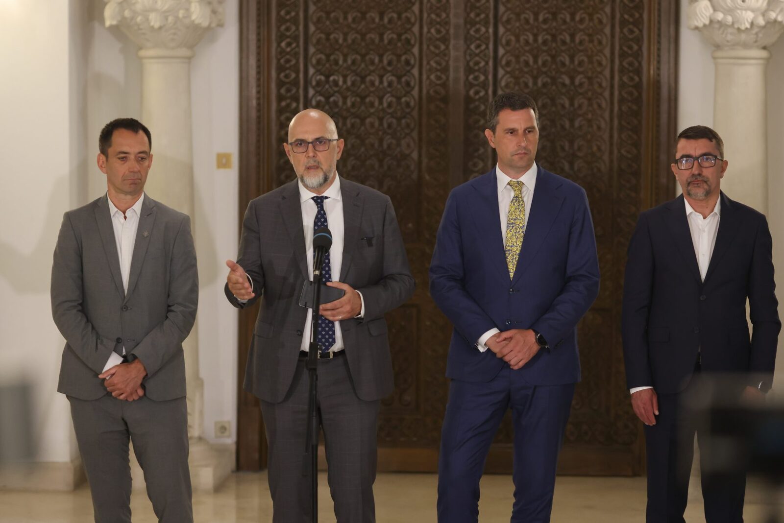 UDMR așteaptă PNL. Guvernul Veștea stă pe loc