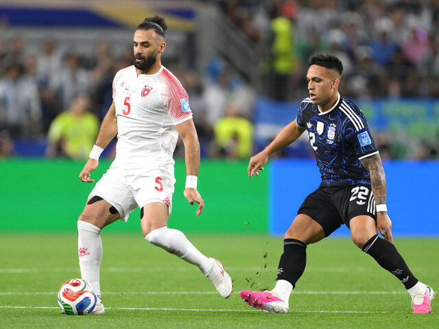 Argentina învinge Iordania 2-0, penalty controversat dictat de Kovacs