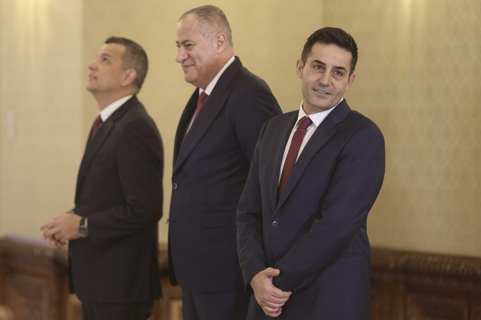 MAnda (PSD) vede Guvernul Tomac, învestit în Parlament