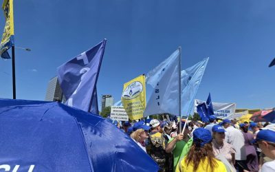 Sindicatele Educației protestează la Parlament. Cerințele profesorilor