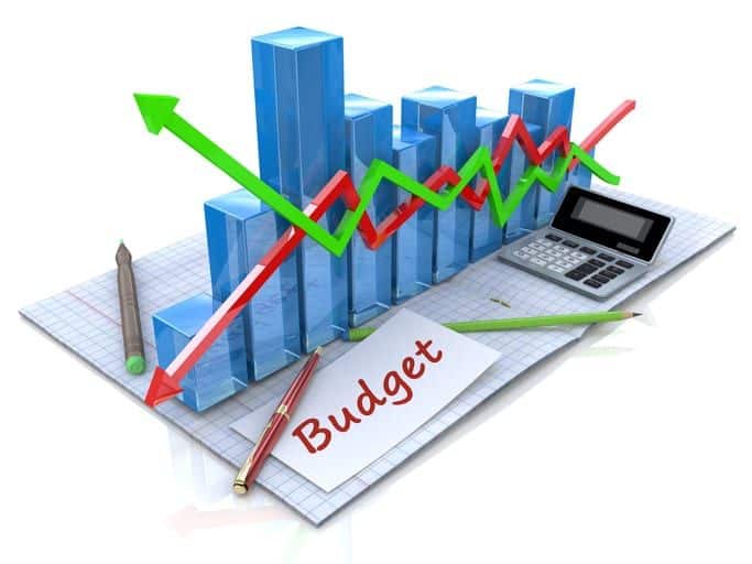 Deficit bugetar, pe jumătate! Venituri mari, cheltuieli mici, dobânzi cresc