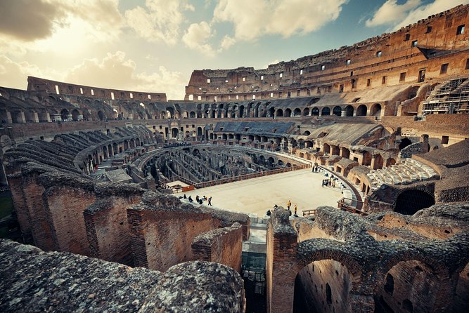 Colosseumul, reinventat: Troia, la Roma, cu un Cal uriaș