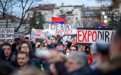Serbia în fierbere: Vucic pleacă, protestele izbucnesc