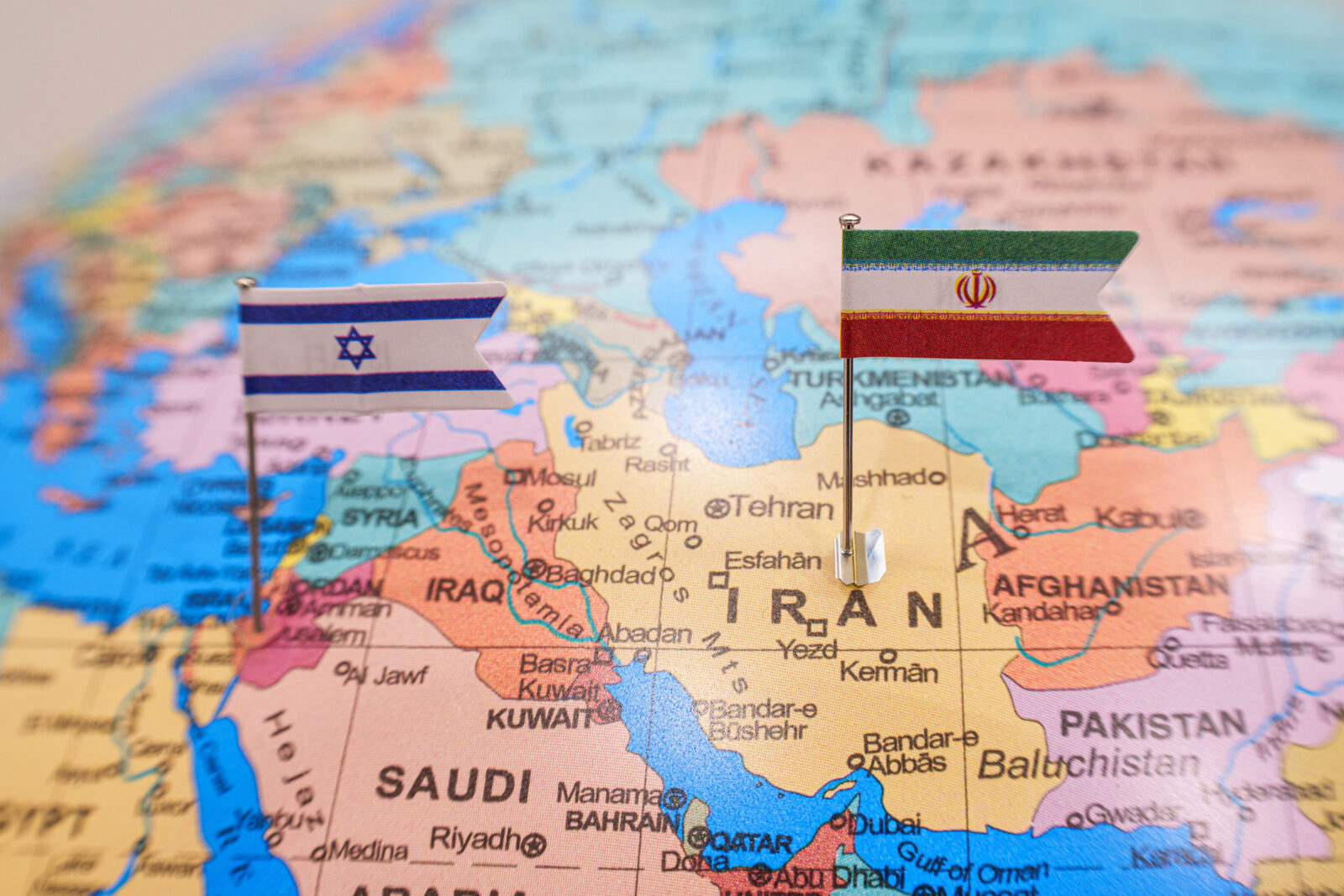 Trump cere încetarea focului Israel-Iran după atacuri reciproce