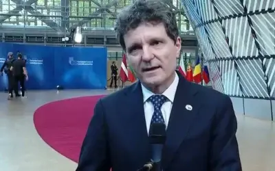 Președintele DAN laudă calitățile lui VEșTEA în politică