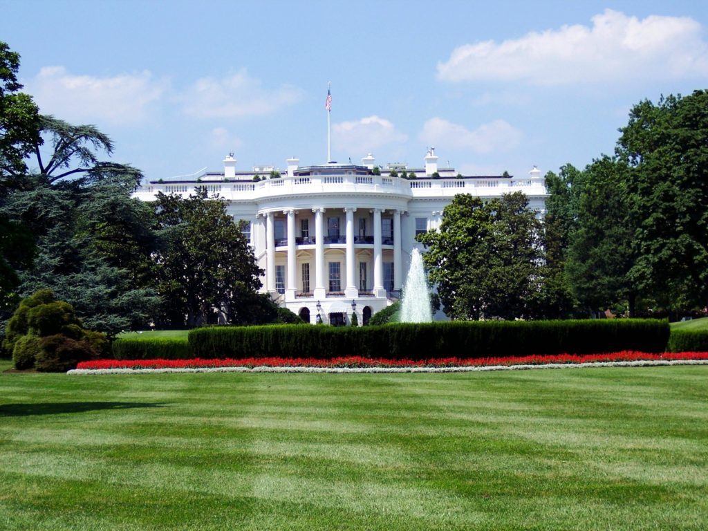 Trump la 80 de ani: Casa Albă devine ring de MMA