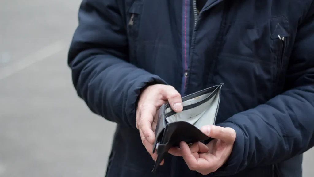 Numerar revoluționar: bancnote noi, economie schimbată