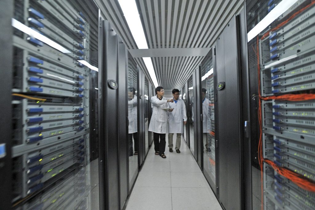 Supercomputer chinez bate supercomputerul SUA pentru arme nucleare