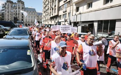 Ambulanțieri în stradă: Protest față de noua lege salarizării