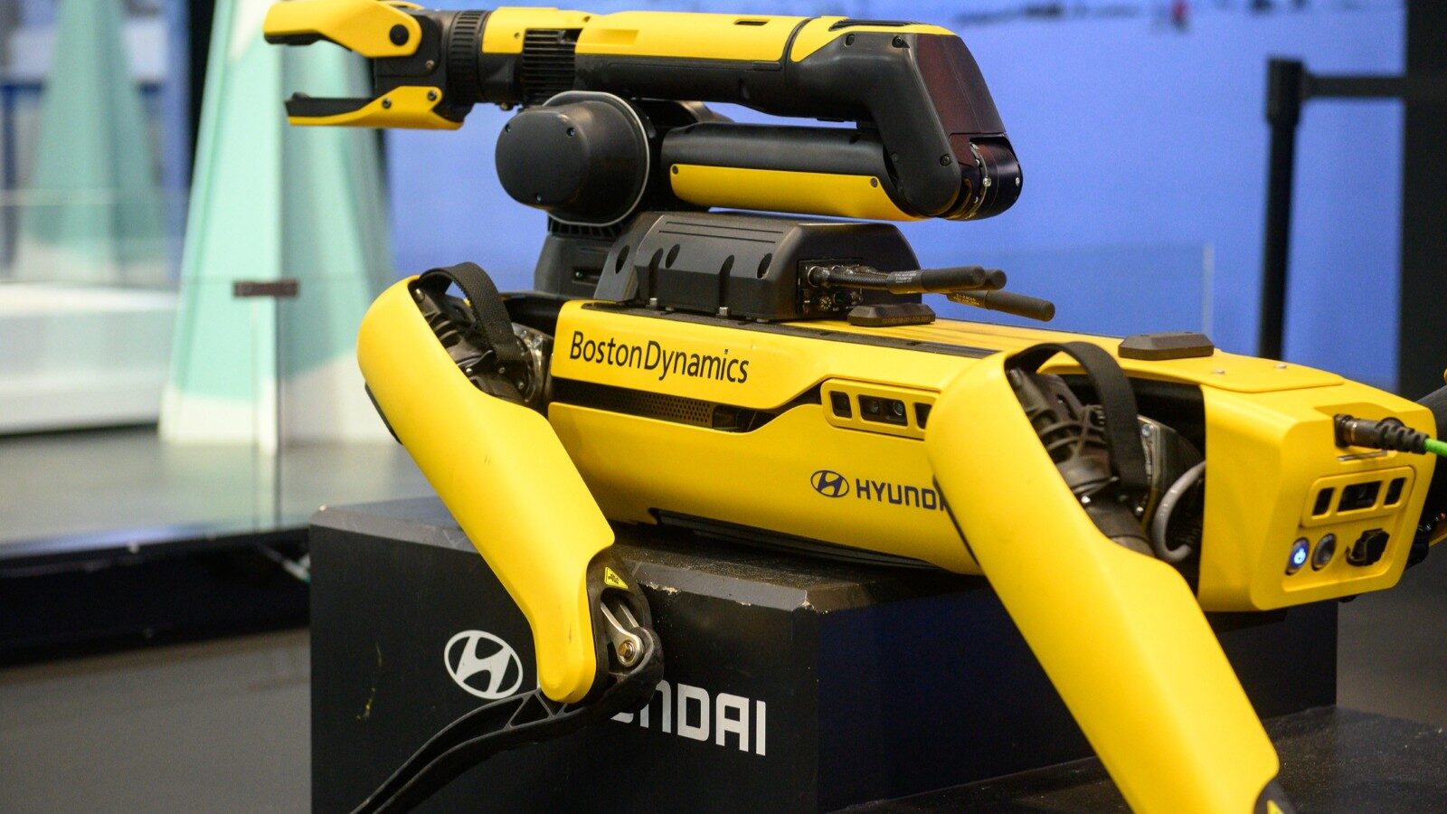 Hyundai licitează pentru Boston Dynamics, în cursa peste roboți
