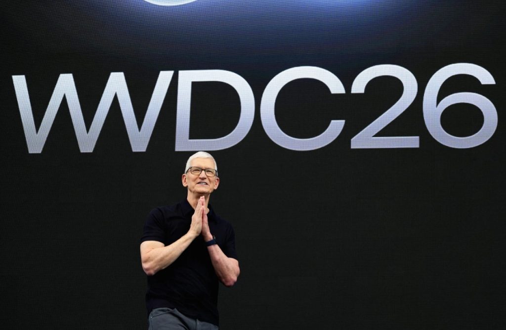 Apple intră agresiv în cursa AI cu Siri, Conferința WWDC zguduie piața