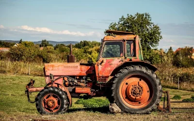 Fermierul-inventator: Tractorul vechi devine generator electric pentru casă