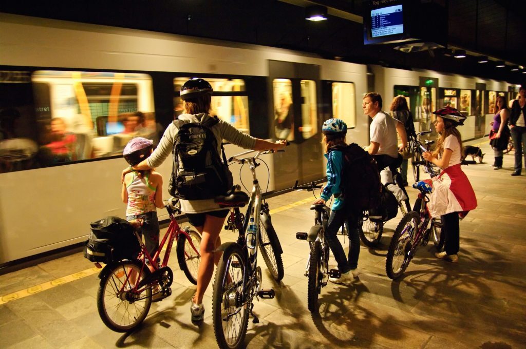 Biciclete și trotinete în metrou, zi de zi, din 15 iulie