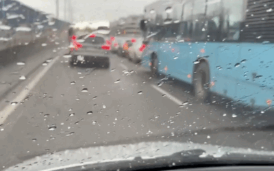 București sub Grindină: Furtună cu ROȘU pe cer