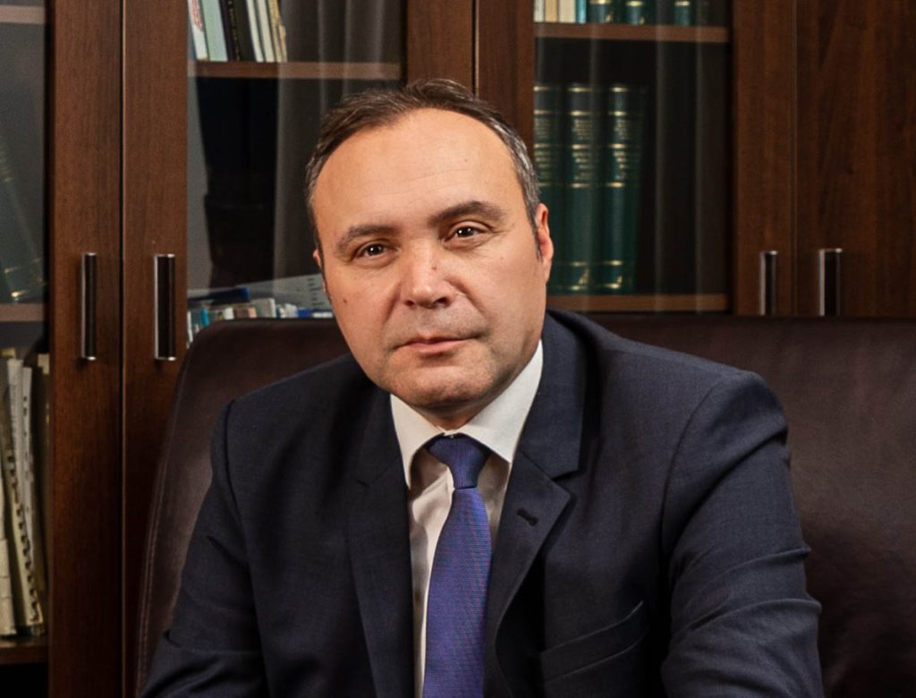 Parlament: Planuri noi pentru prețul la pompă! AEI propune soluții