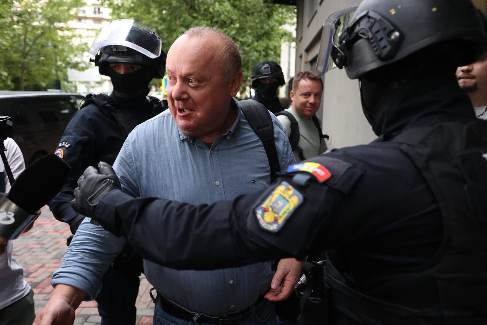 Pașca: Bani bolnavi, cheltuiți pe țigări și băutură. Apoi eu sufăr