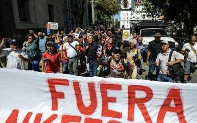 Caracas: Steaguri SUA și Israel, incendiate în proteste anti-americane