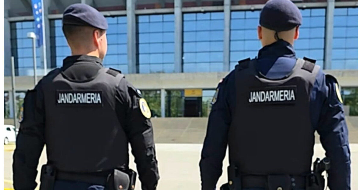 Jandarmi, intervenție pe Podul Basarab: A salvat un bărbat.