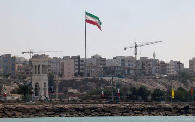 Proiectile lovesc insula Qeshm, în Strâmtoarea Ormuz