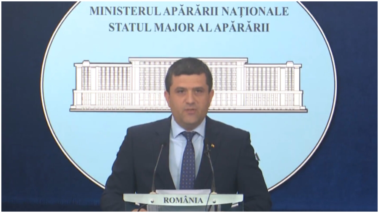 Blocuri ilegale lângă depozit de muniție, acuză ministrul Miruță