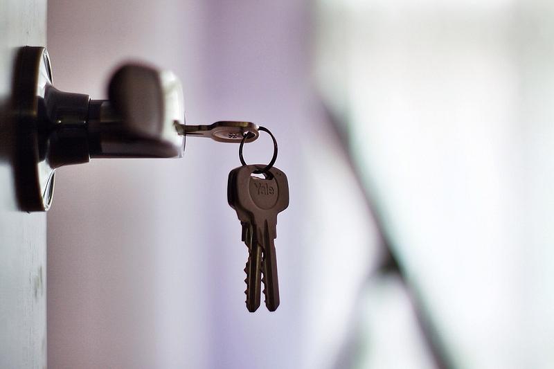 București: Noi apartamente scumpe. Timișoara: Prețuri mari la vechi