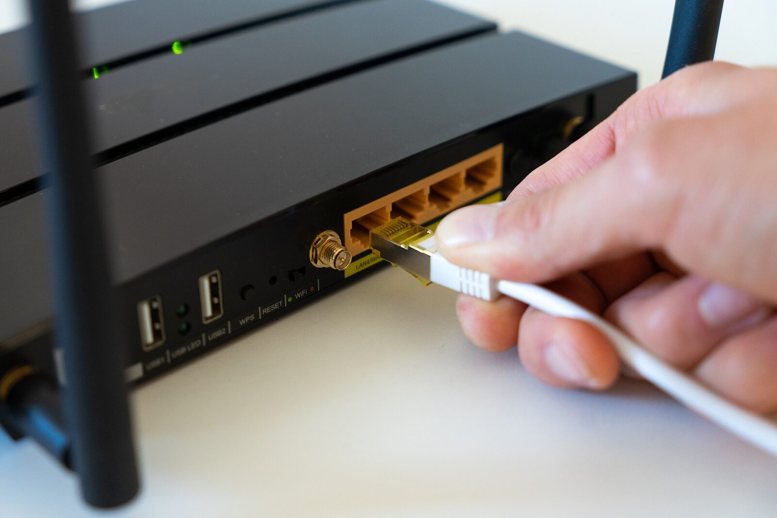 Semnal Wi-Fi slab: Obiectele din casă care-ți blochează netul. Soluții simple