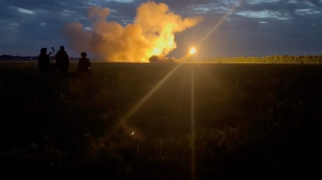 Ucraina lovește Rusia: Peste 300 de drone, ținte în Munții Ural