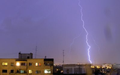 Furtuni violente: Cod roșu în Alba și Maramureș