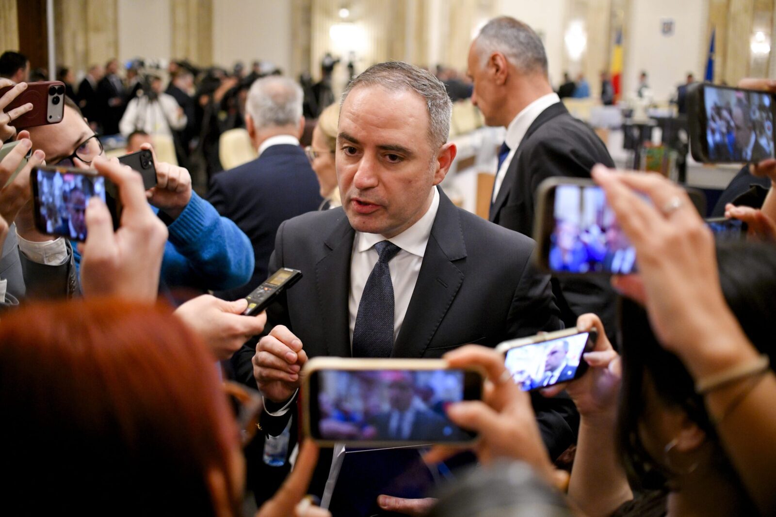 România cere un guvern stabil urgent