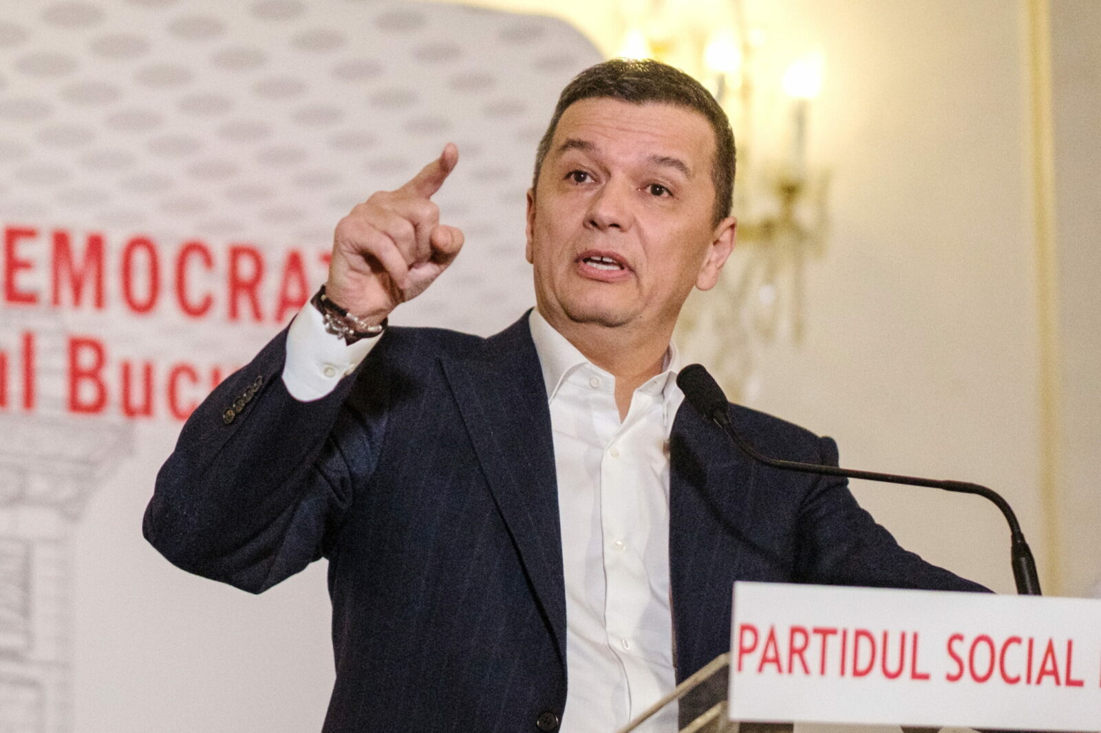 Grindeanu sfidează Guvernul: 1000€/secundă, Bolojan și useriștii pleacă
