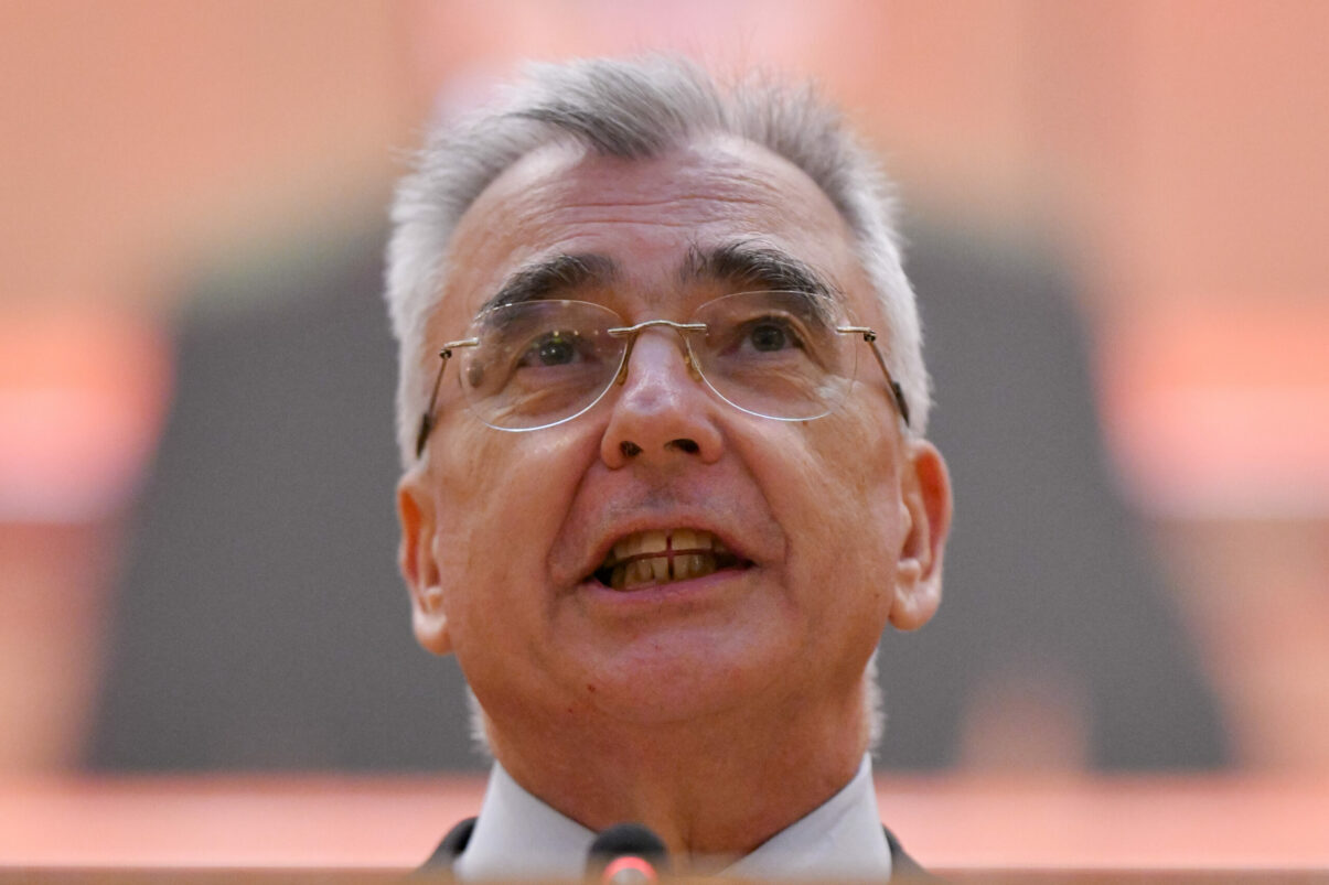 AUR: Euro, exclus în următorii 4-5 ani!