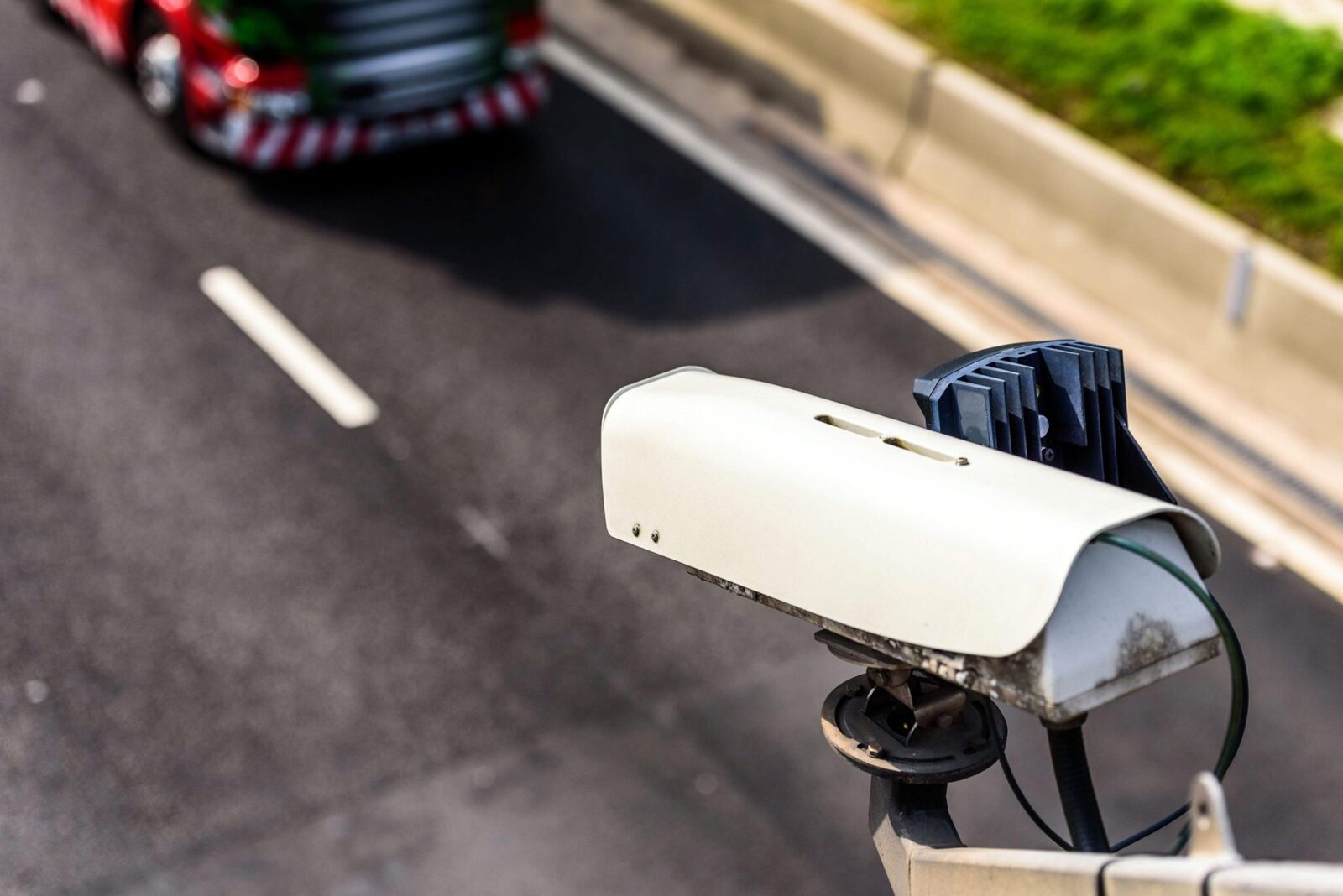 Camere inteligente: Amenzi automate pentru ce greșeli?