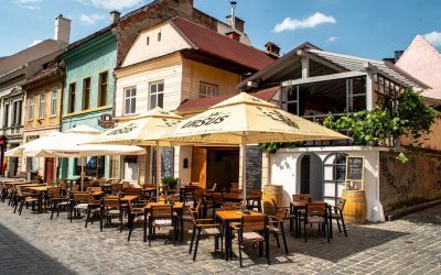 Prețuri în Bran și Brașov: Ciorbă, cartofi, friptură pe înțelesul tuturor. Chirii explozive