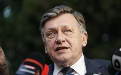 Crin Antonescu îl atacă pe Nicușor Dan în plină criză