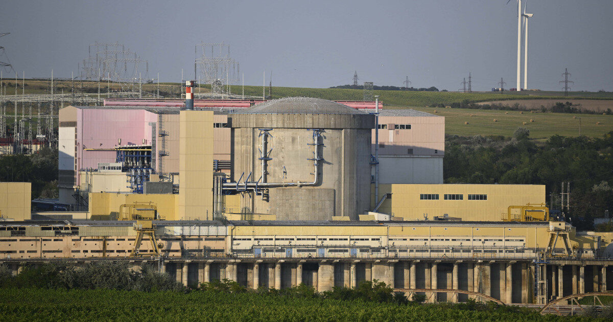 Cernavodă: Salvarea reactorului 2, finalul scufundării barjelor. Când efectele