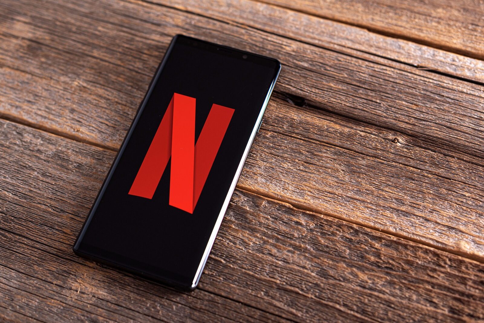 Disney+ și Netflix, streaming gratuit cu reclame contra scumpirilor
