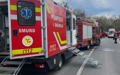 Alba: Accident cumplit pe DN 67C, 4 răniți, 3 blocați în mașini