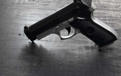 Arme letale din Turcia, aduse în România: trei inculpați