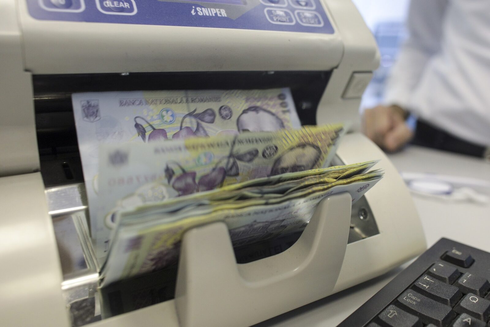 Tezaur 2024: Dobânzi-record la economiile românilor